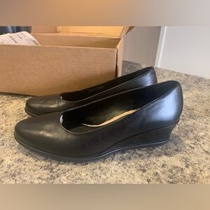 SOLD Black Leather Ecco Wedge Dress Shoe
